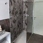Isolina 63 *