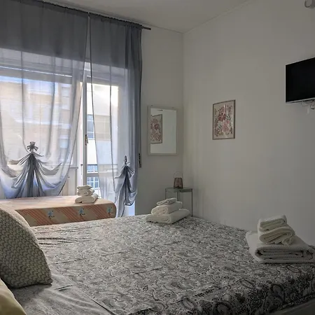 Апартаменты Isolina 63 *